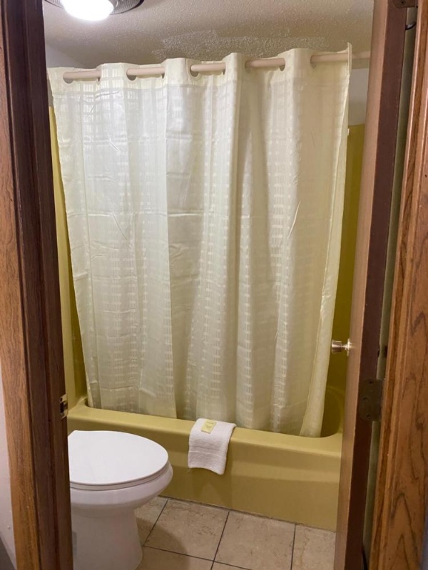 Paxton Inn Motel image 23